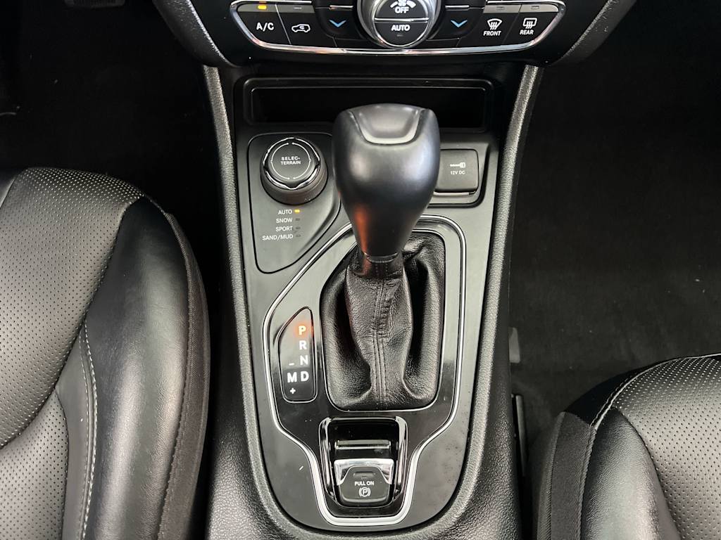 Thumbnail: 2022 Jeep Cherokee - 14