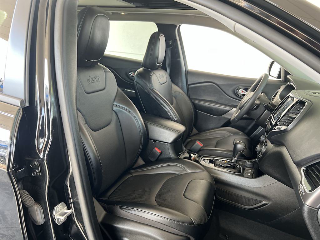 Thumbnail: 2022 Jeep Cherokee - 10