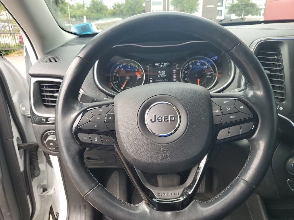 Thumbnail: 2021 Jeep Cherokee - 10