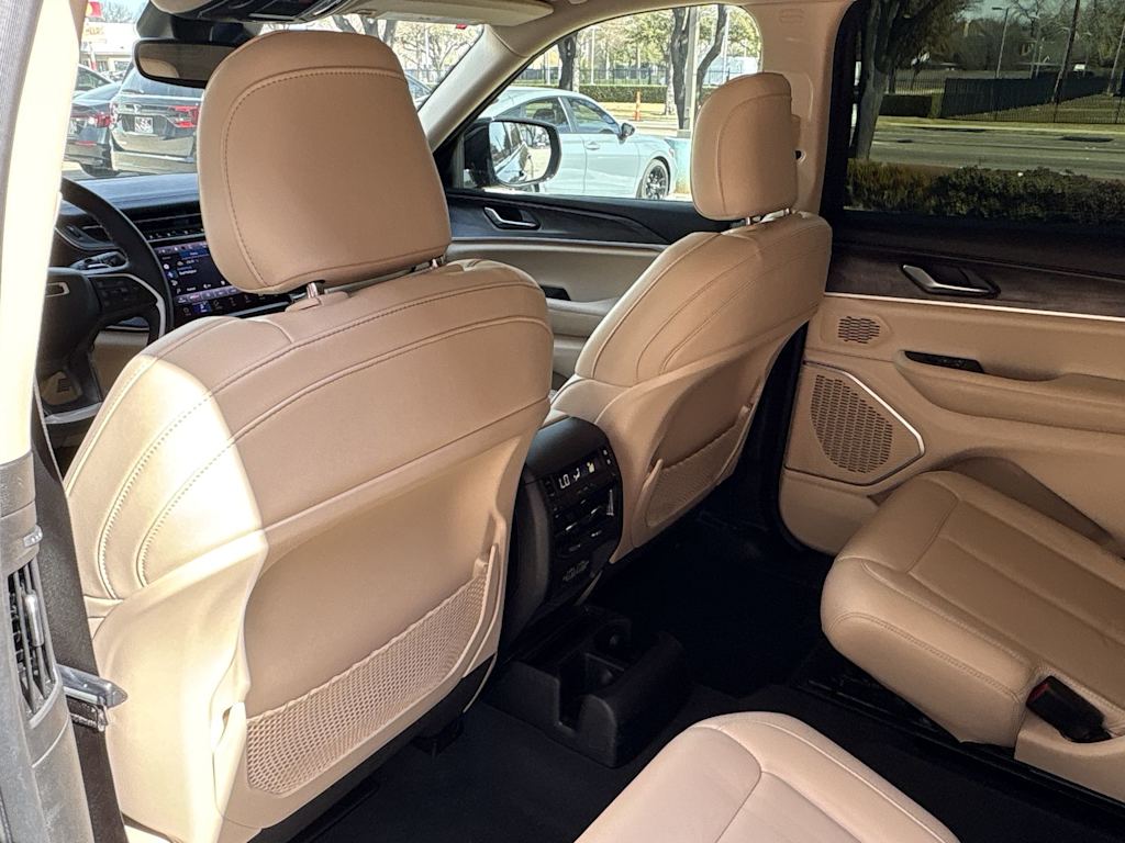 Thumbnail: 2022 Jeep Grand Cherokee L - 11