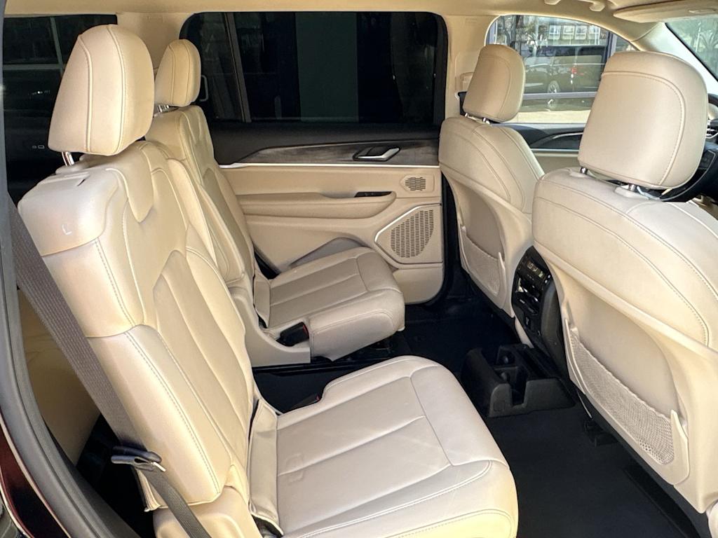 Thumbnail: 2022 Jeep Grand Cherokee L - 31