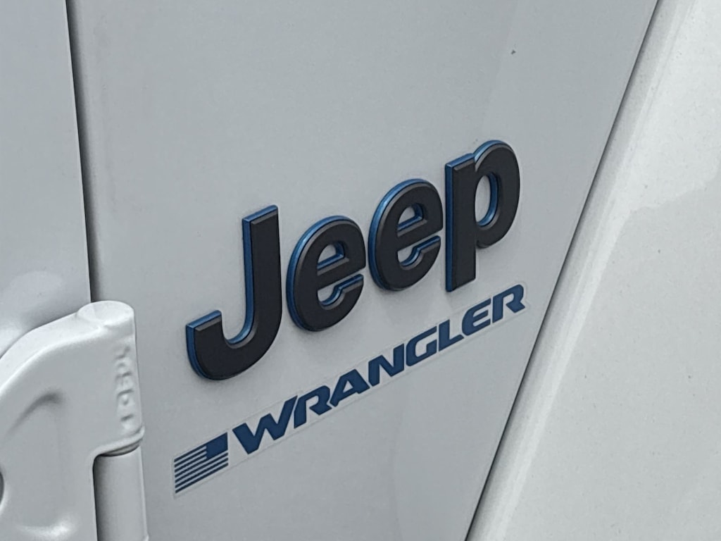 Thumbnail: 2024 Jeep Wrangler - 22