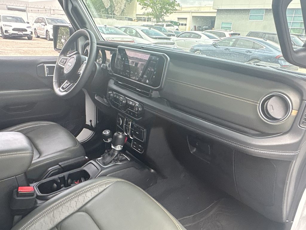 Thumbnail: 2024 Jeep Wrangler - 9