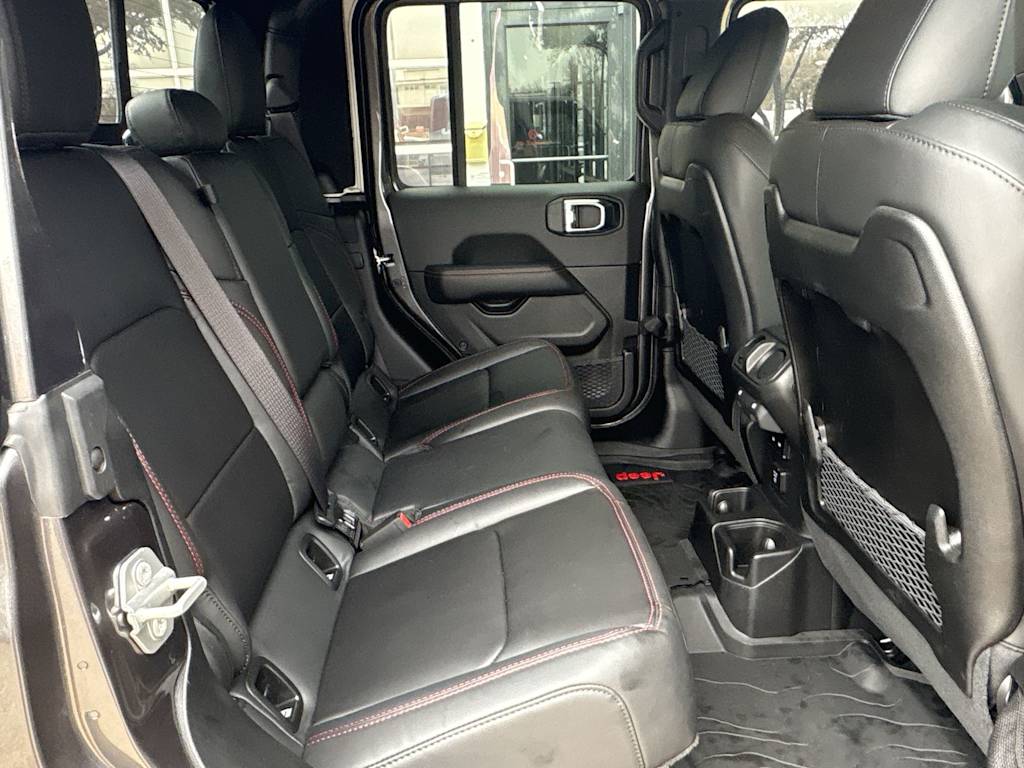 Thumbnail: 2025 Jeep Gladiator - 32