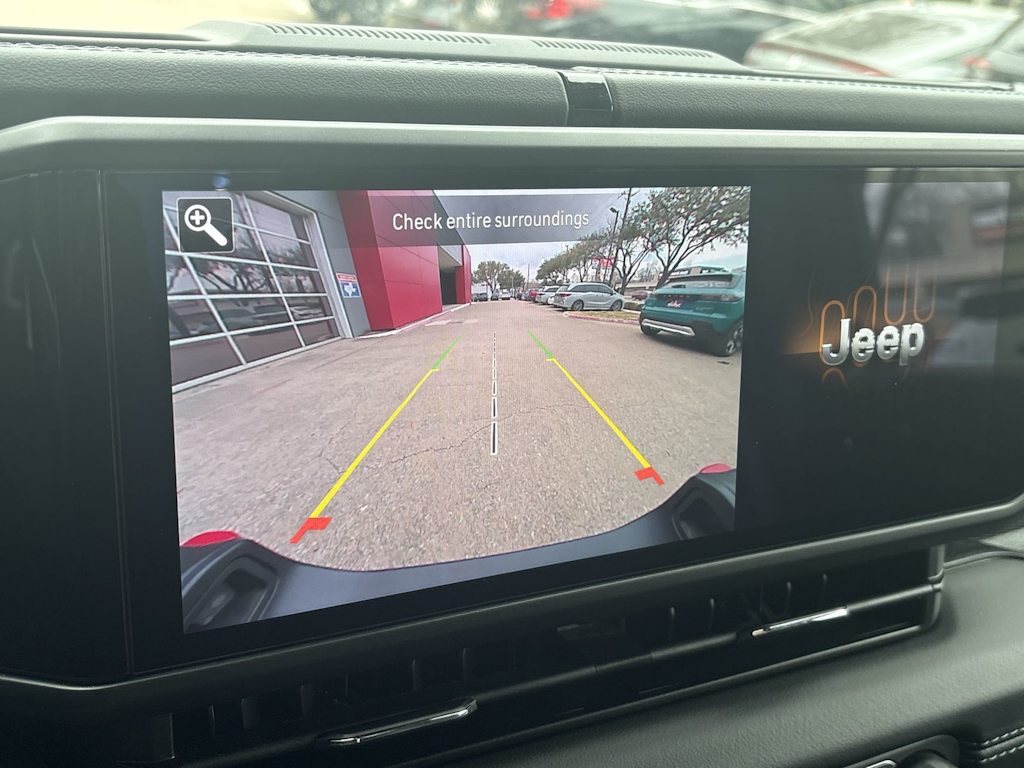 Thumbnail: 2025 Jeep Gladiator - 38