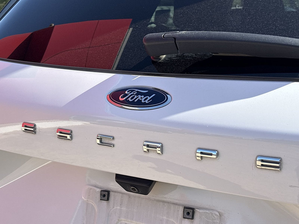 Thumbnail: 2020 Ford Escape - 18