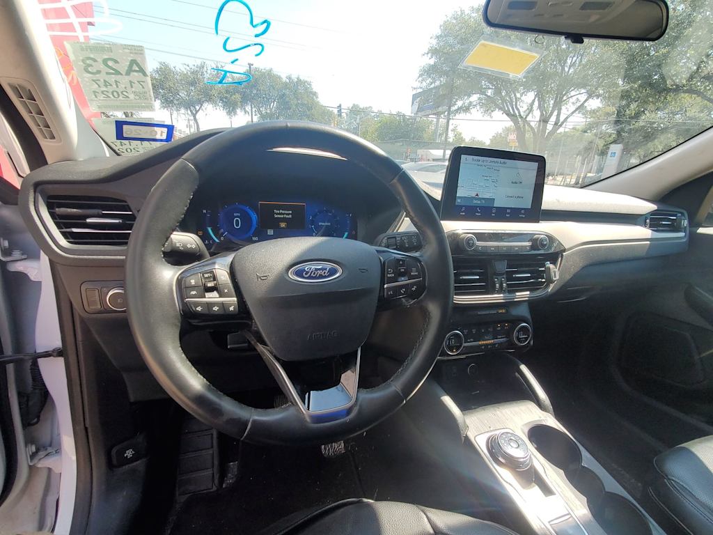 Thumbnail: 2021 Ford Escape - 9