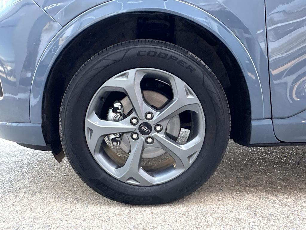 Thumbnail: 2024 Ford Escape - 8