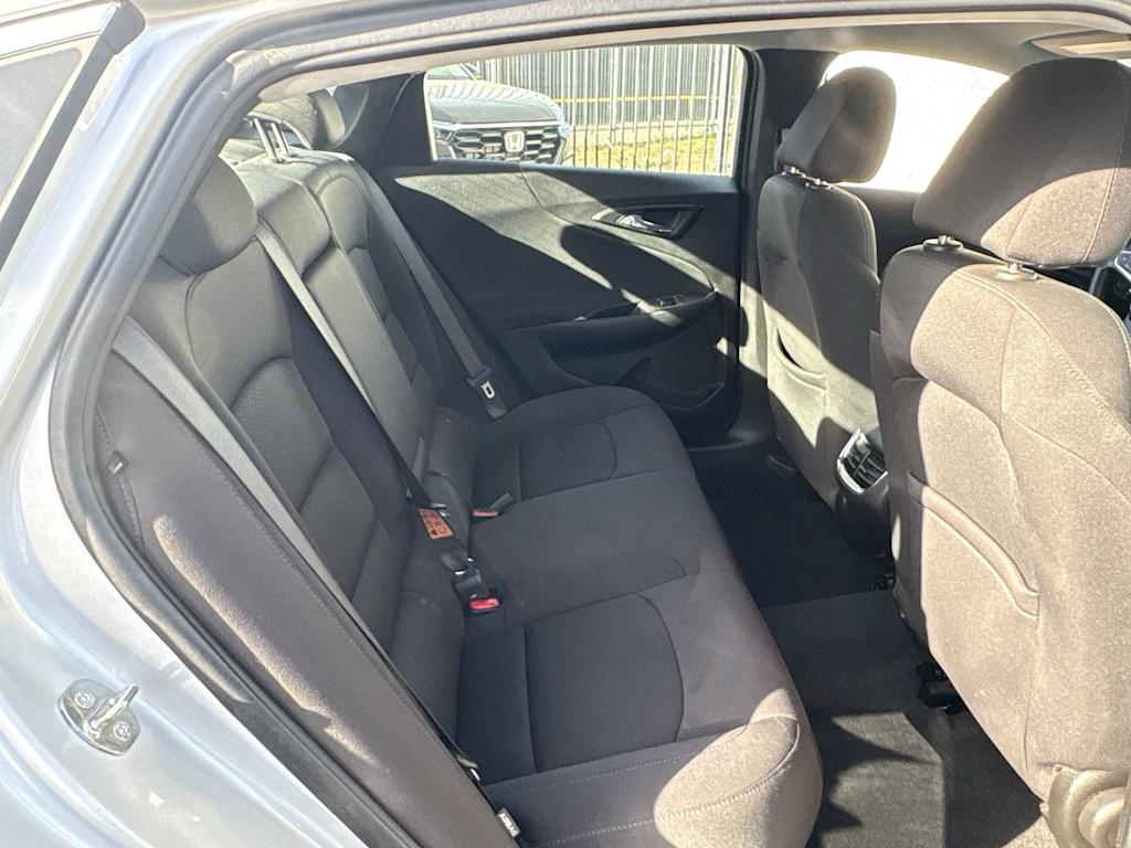 Thumbnail: 2022 Chevrolet Malibu - 21