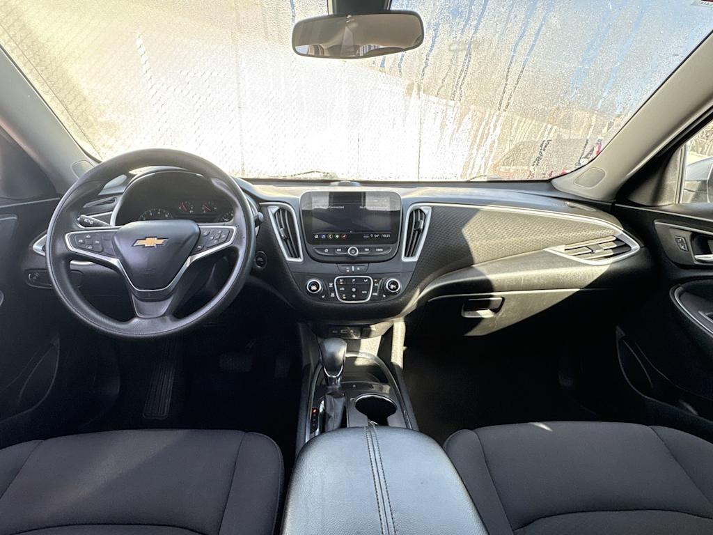 Thumbnail: 2022 Chevrolet Malibu - 9