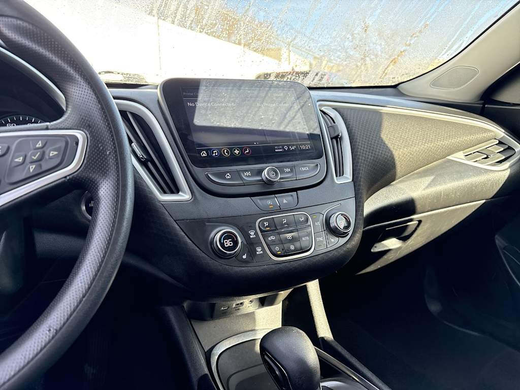 Thumbnail: 2022 Chevrolet Malibu - 14