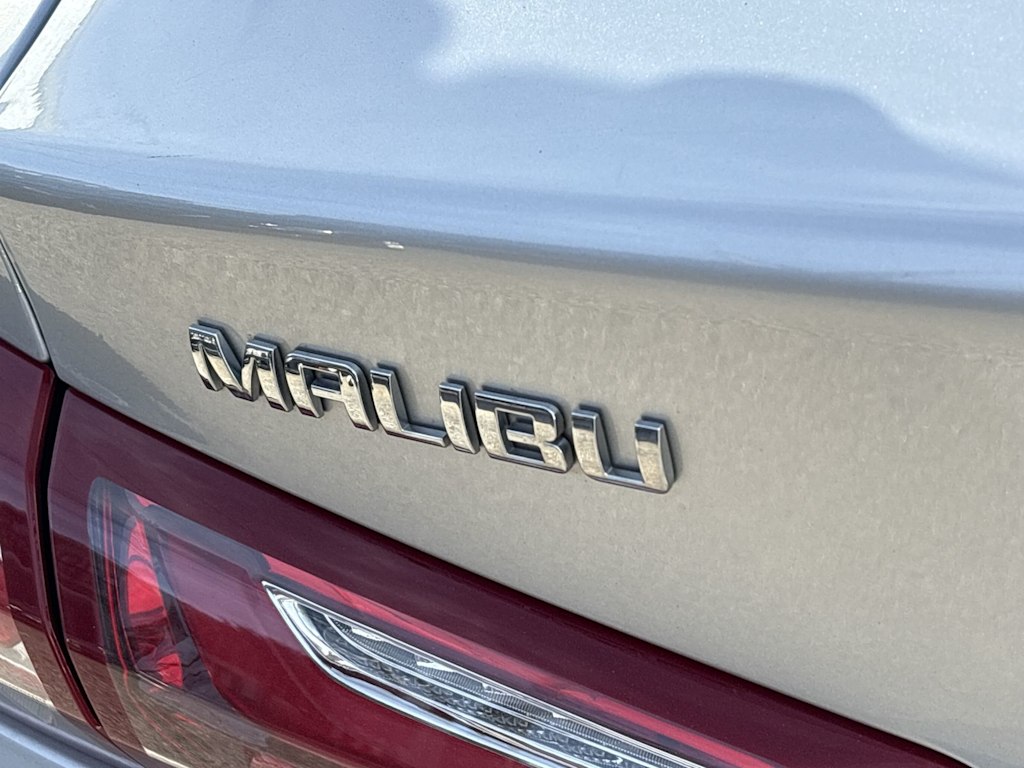 Thumbnail: 2022 Chevrolet Malibu - 7