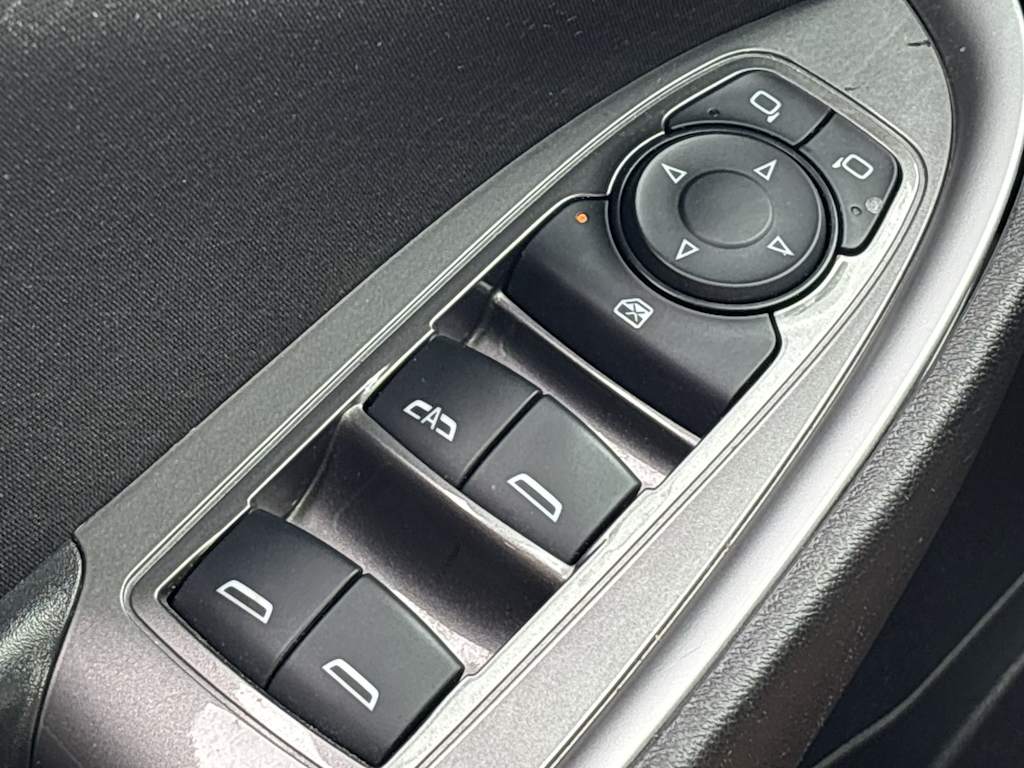 Thumbnail: 2025 Chevrolet Malibu - 25