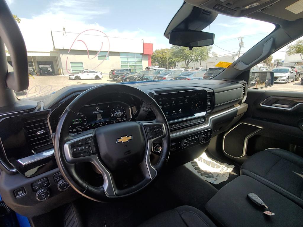 Thumbnail: 2025 Chevrolet Silverado 1500 - 9