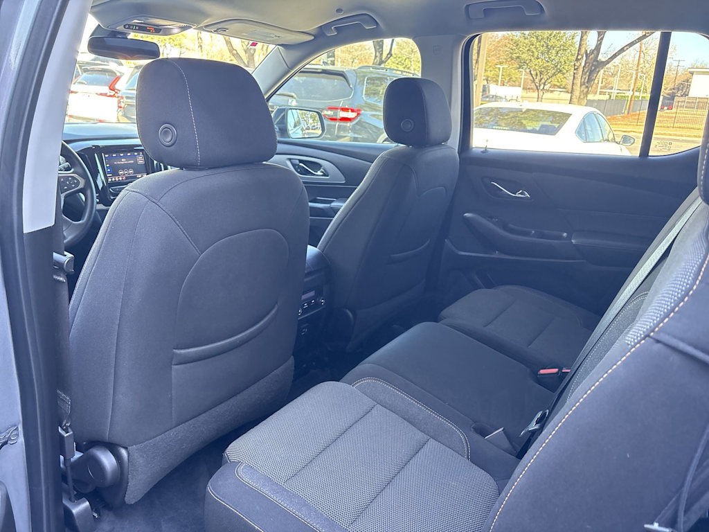 Thumbnail: 2021 Chevrolet Traverse - 12