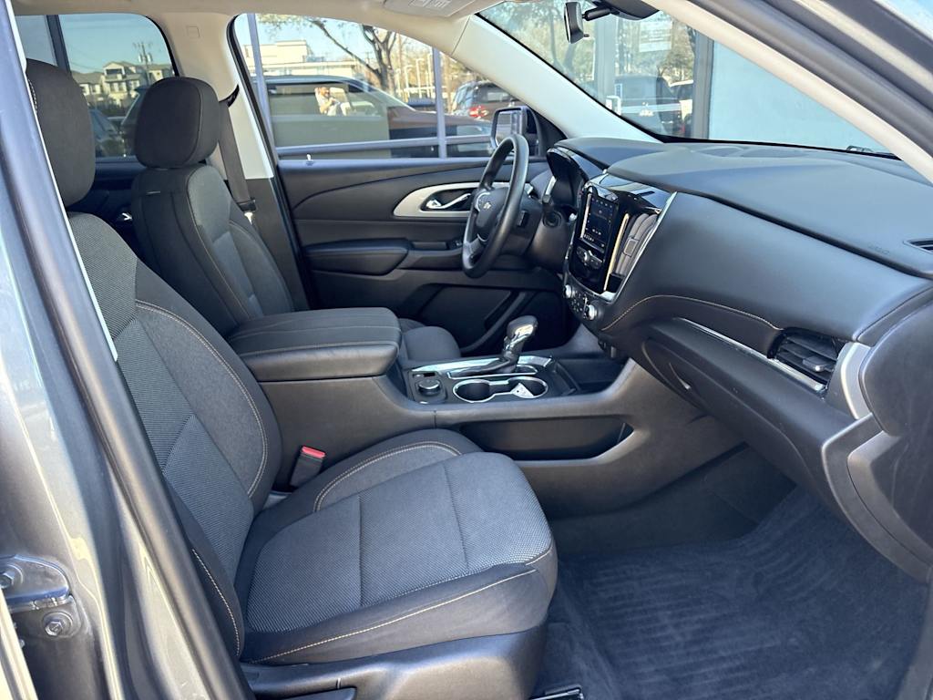 Thumbnail: 2021 Chevrolet Traverse - 11