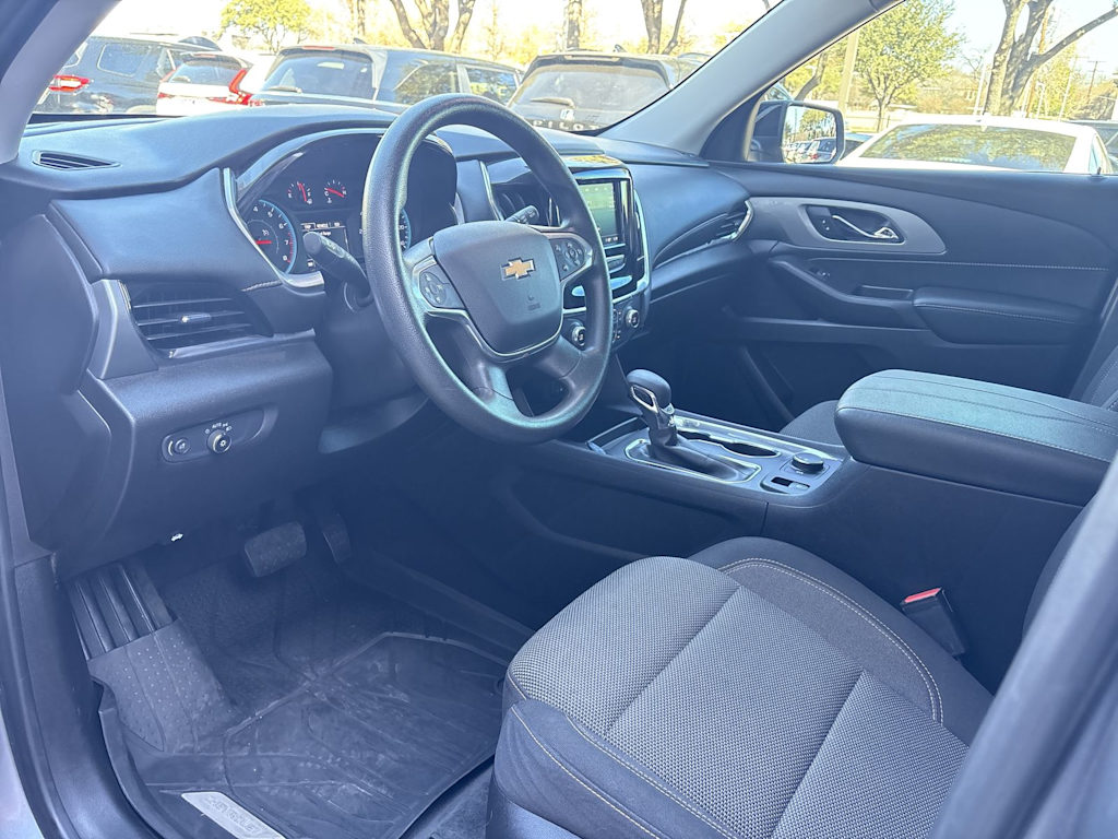 Thumbnail: 2021 Chevrolet Traverse - 2