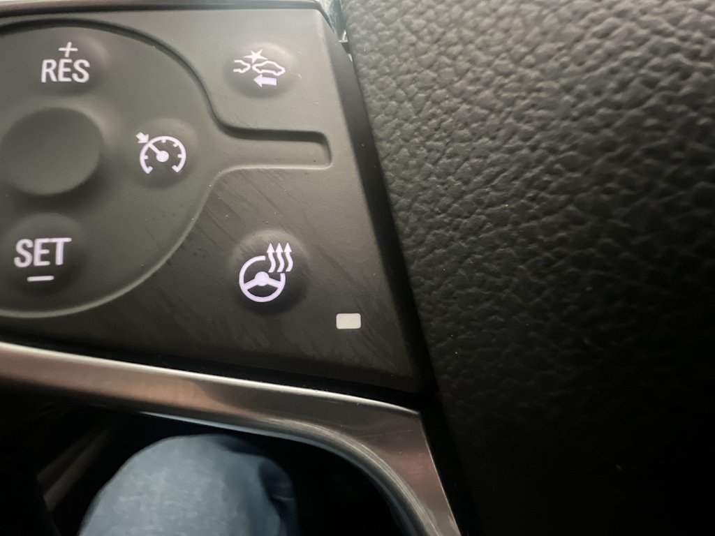 Thumbnail: 2023 Chevrolet Traverse - 25