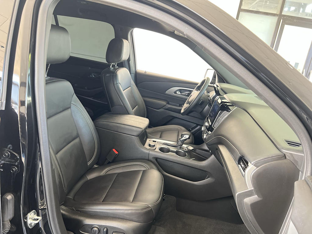 Thumbnail: 2023 Chevrolet Traverse - 20