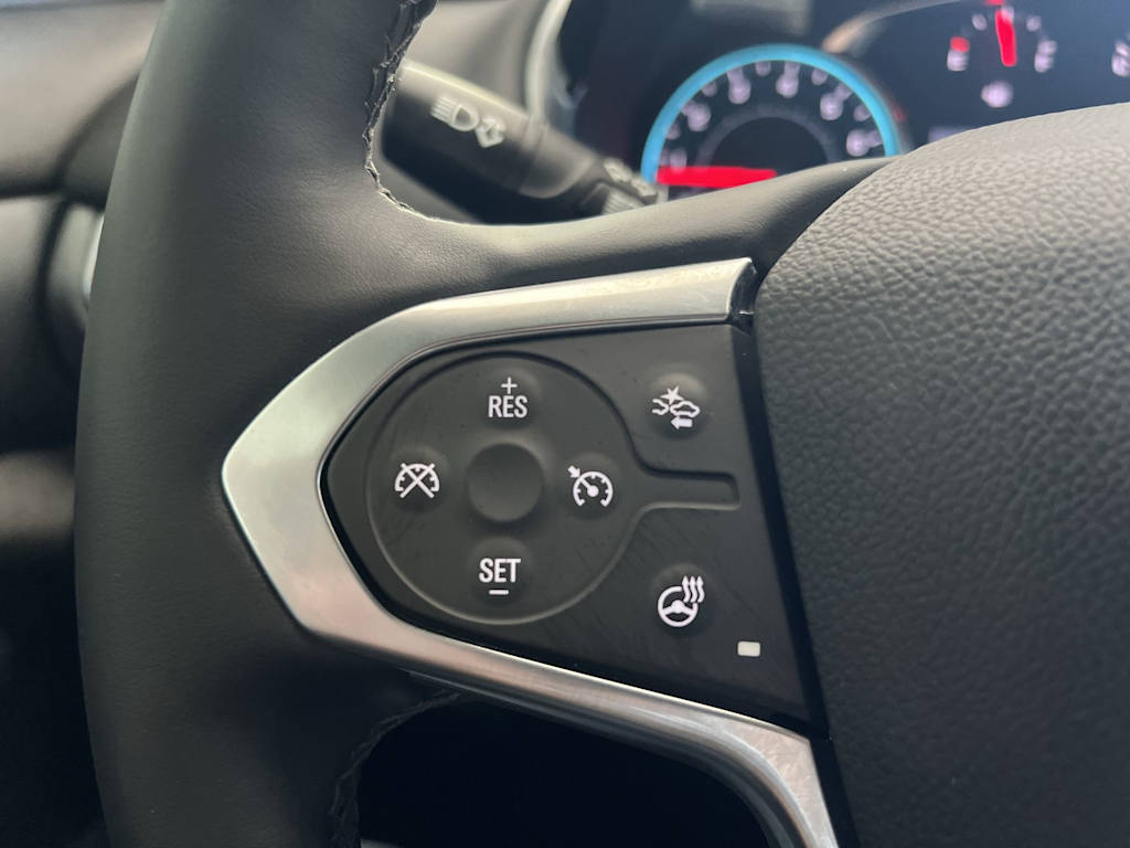 Thumbnail: 2023 Chevrolet Traverse - 24