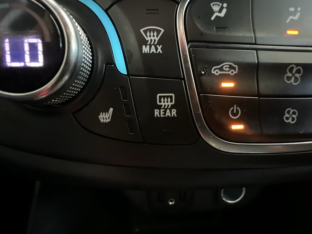 Thumbnail: 2023 Chevrolet Traverse - 26