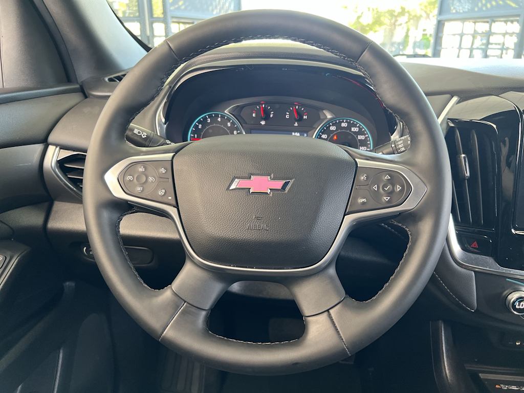 Thumbnail: 2023 Chevrolet Traverse - 9