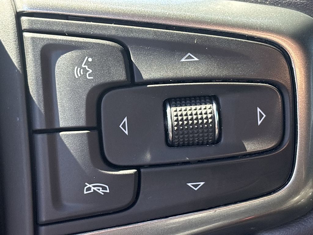 Thumbnail: 2021 Chevrolet Tahoe - 35