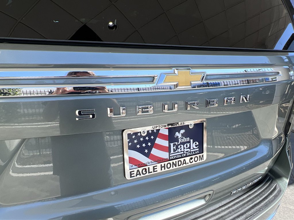 Thumbnail: 2023 Chevrolet Suburban - 6