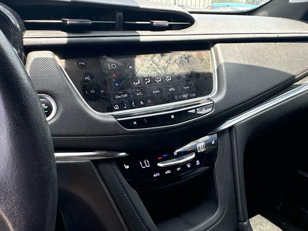 Thumbnail: 2021 Cadillac XT5 - 10