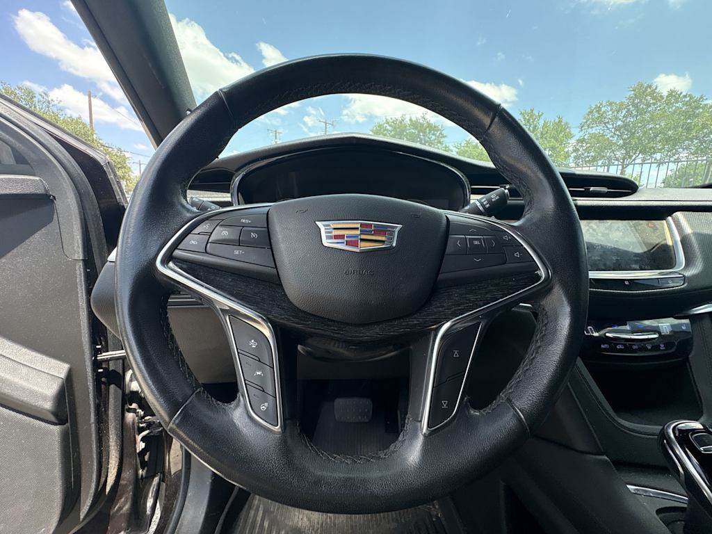 Thumbnail: 2021 Cadillac XT5 - 9