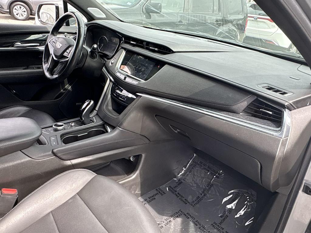 Thumbnail: 2023 Cadillac XT5 - 9