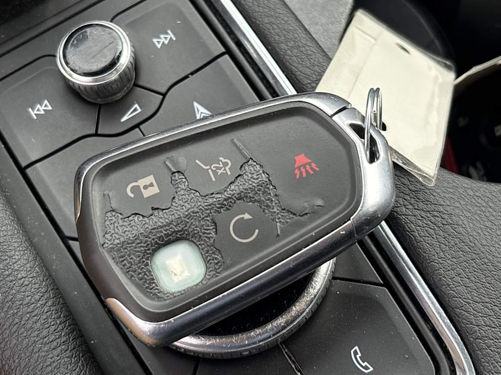 Thumbnail: 2023 Cadillac XT5 - 22