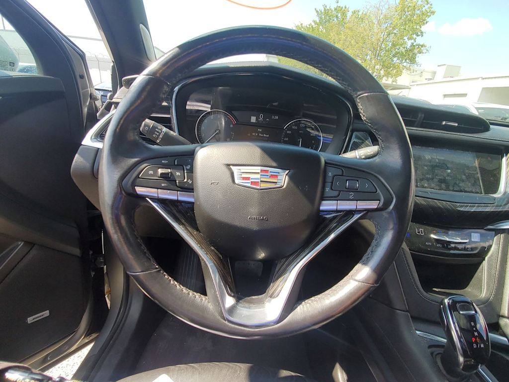 Thumbnail: 2023 Cadillac XT6 - 10