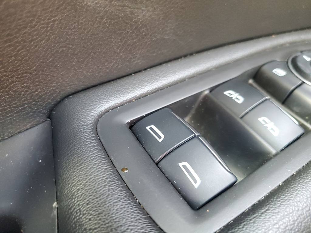 Thumbnail: 2023 Cadillac XT6 - 25