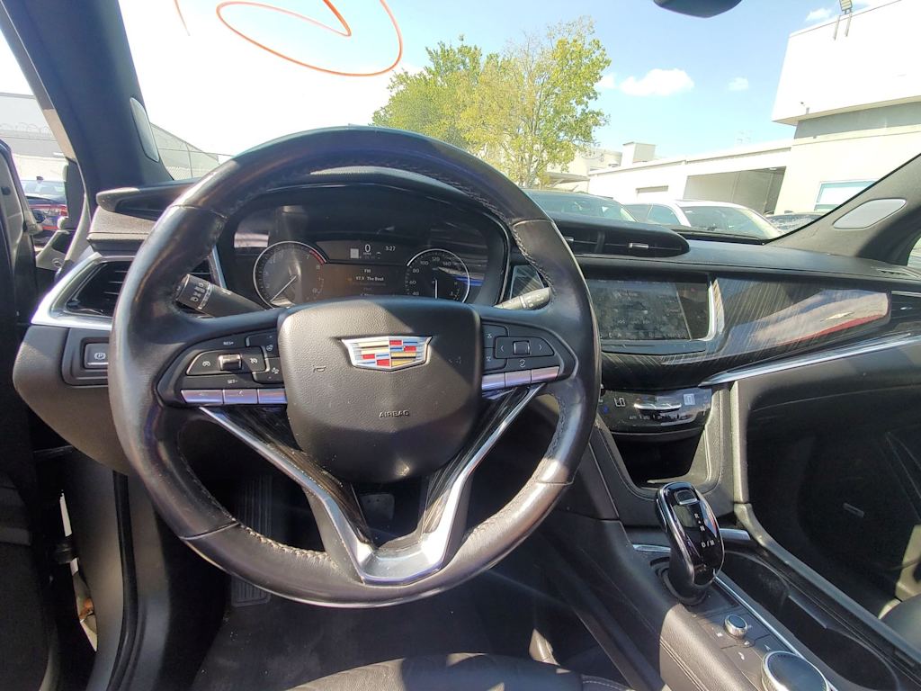 Thumbnail: 2023 Cadillac XT6 - 9