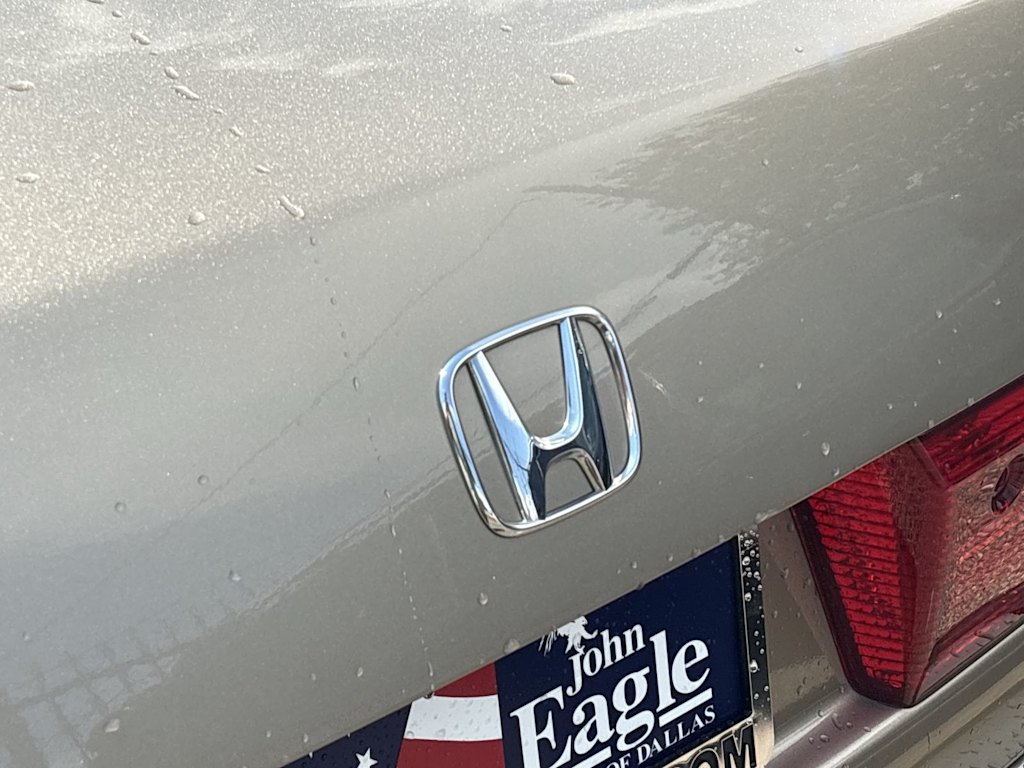 Thumbnail: 2005 Honda Accord - 15