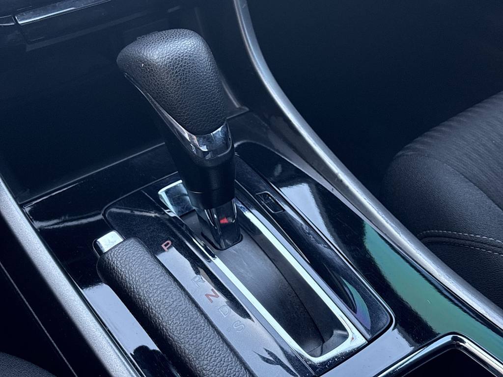 Thumbnail: 2017 Honda Accord - 16