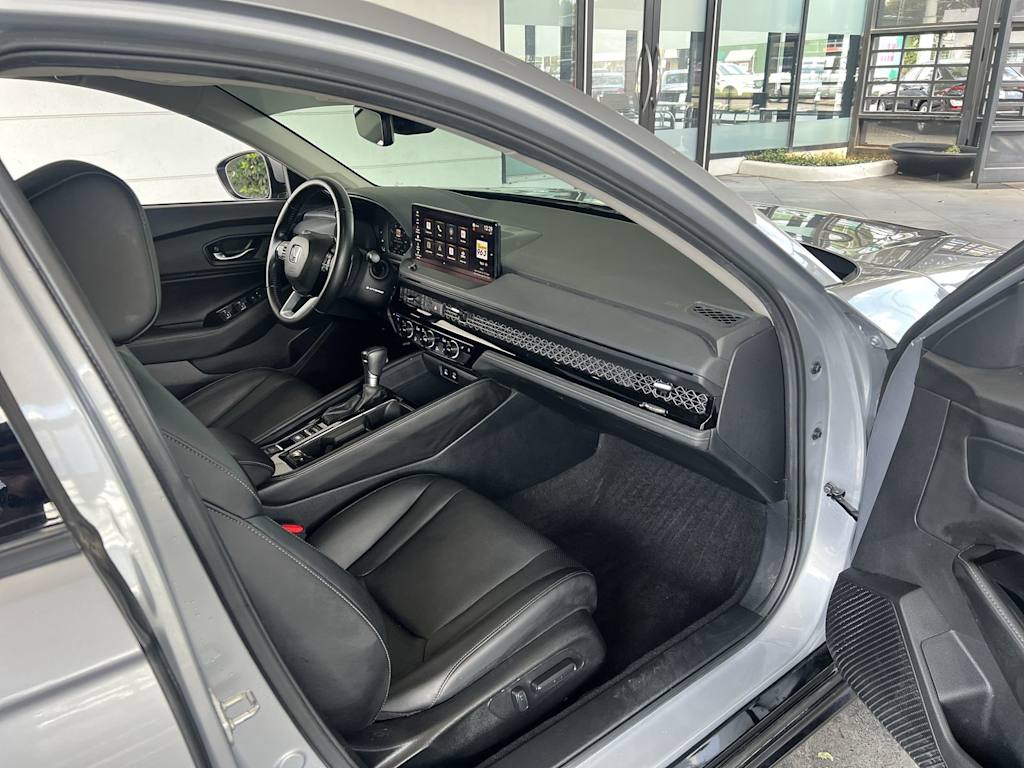 Thumbnail: 2023 Honda Accord - 32