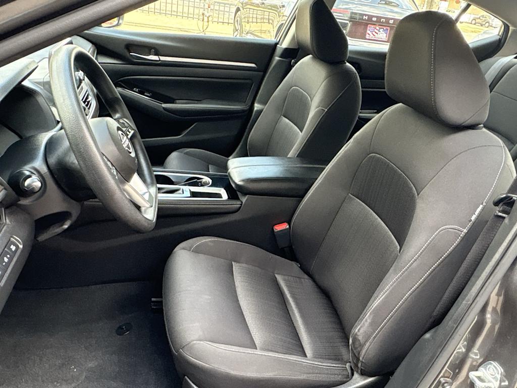 Thumbnail: 2023 Nissan Altima - 10