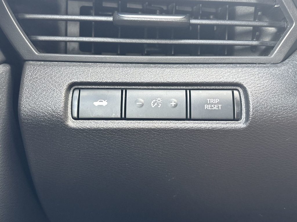 Thumbnail: 2023 Nissan Altima - 32