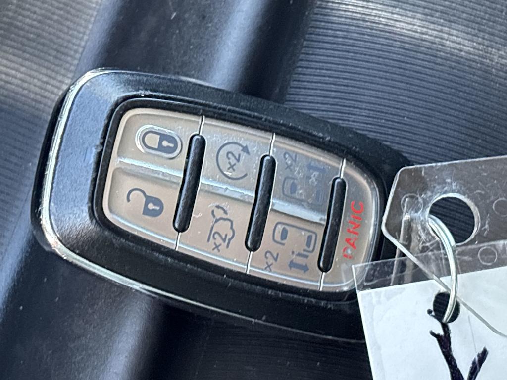 Thumbnail: 2019 Chrysler Pacifica - 18