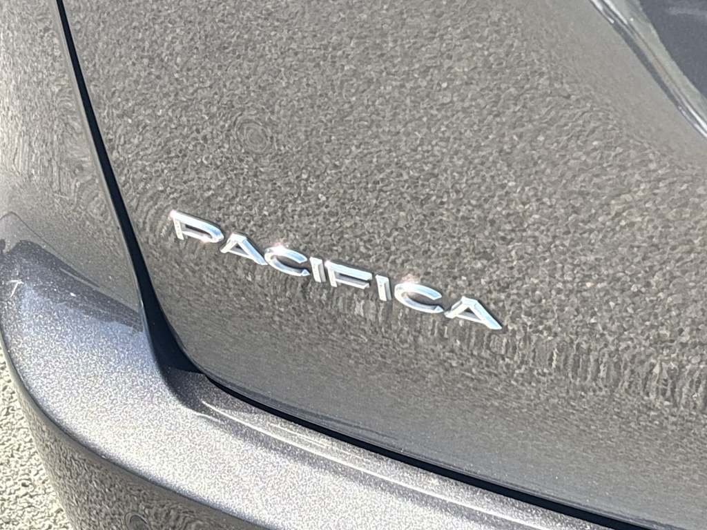 Thumbnail: 2019 Chrysler Pacifica - 7