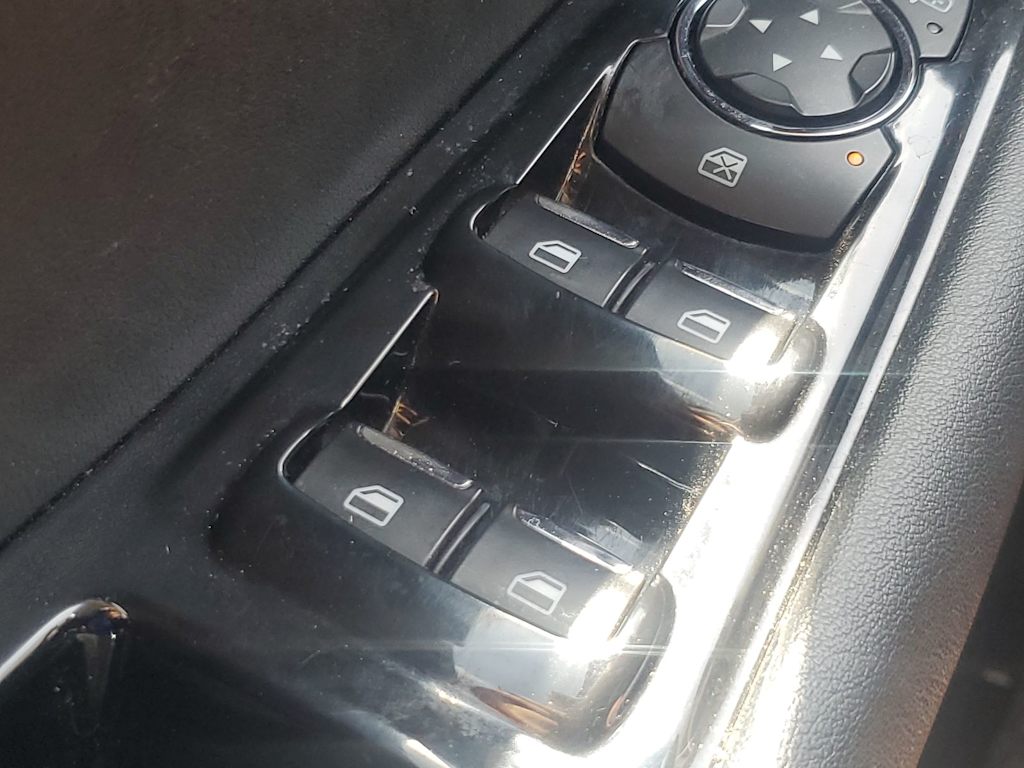 Thumbnail: 2019 Ford Edge - 26