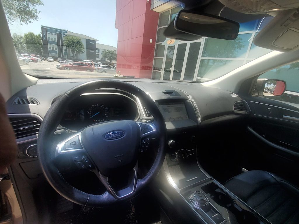 Thumbnail: 2019 Ford Edge - 9