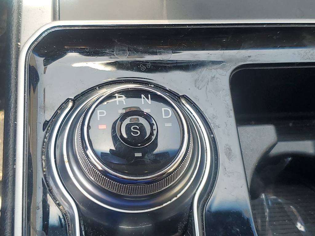 Thumbnail: 2019 Ford Edge - 20