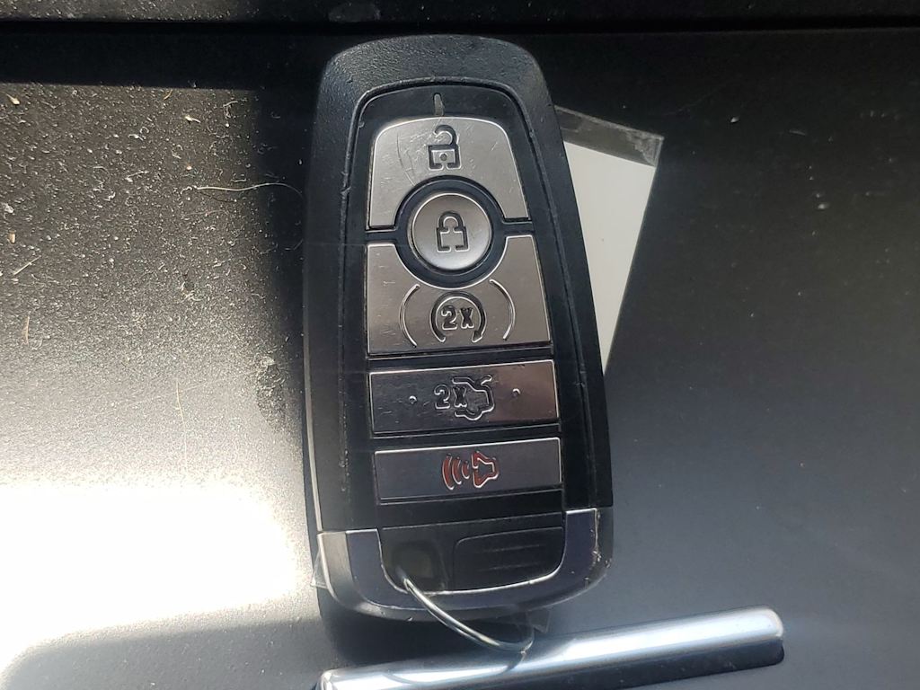Thumbnail: 2019 Ford Edge - 14