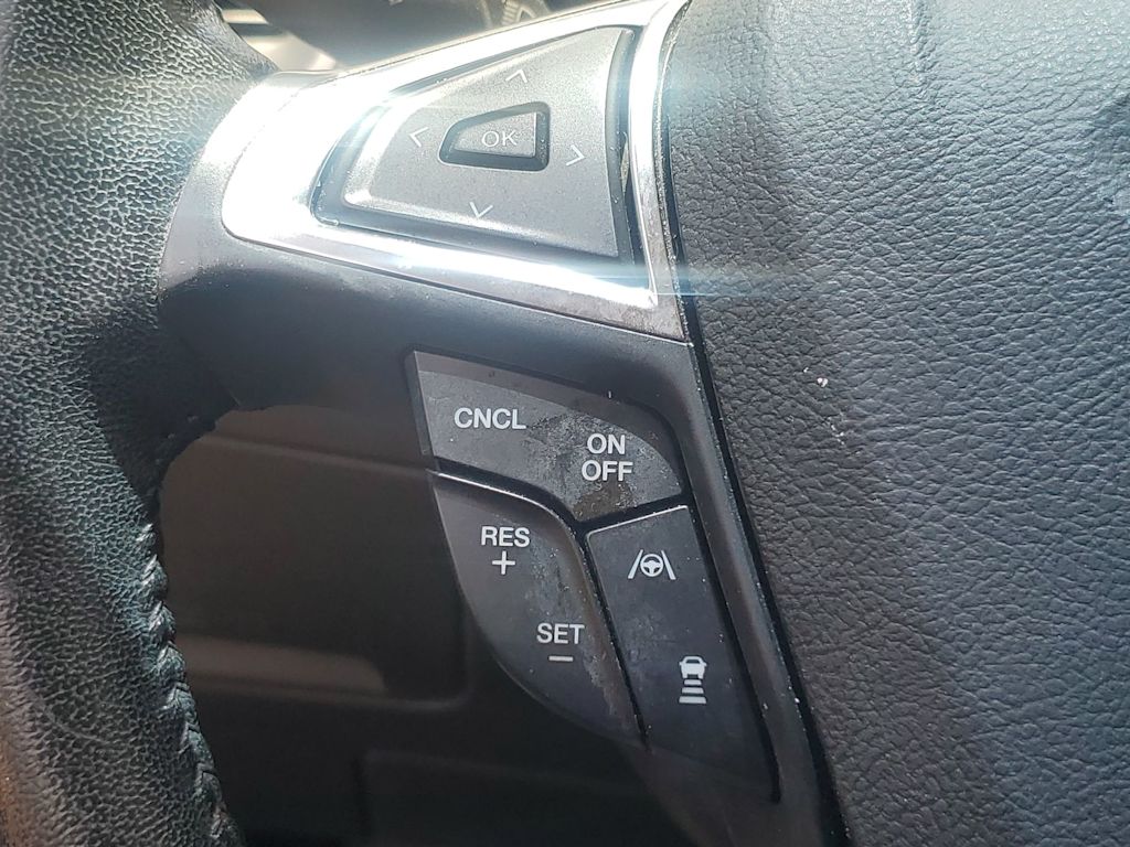 Thumbnail: 2019 Ford Edge - 21
