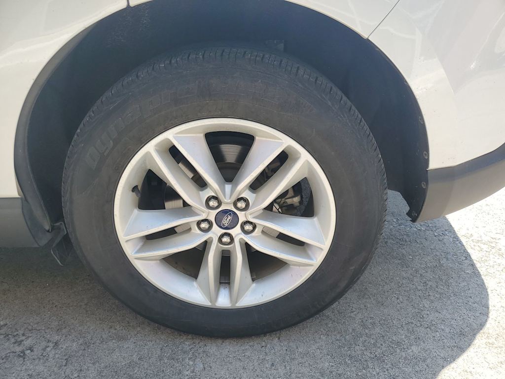 Thumbnail: 2016 Ford Edge - 8