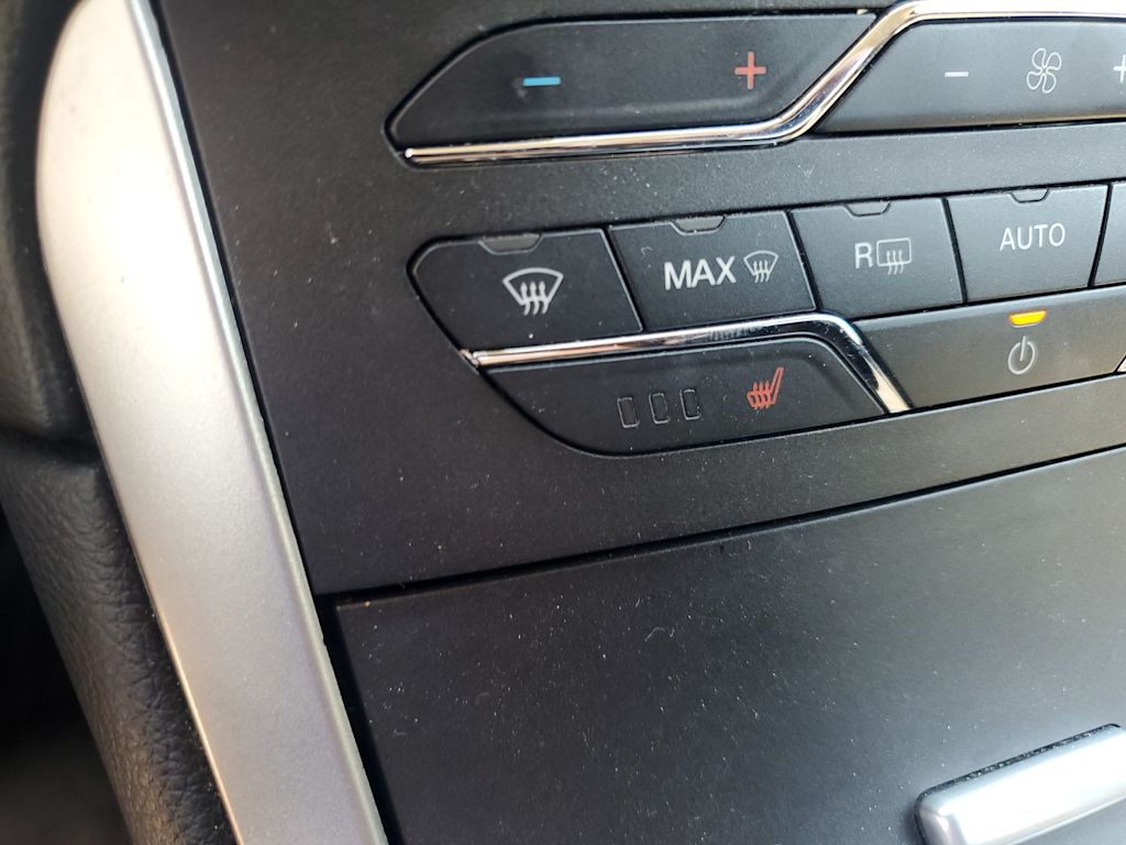 Thumbnail: 2016 Ford Edge - 27