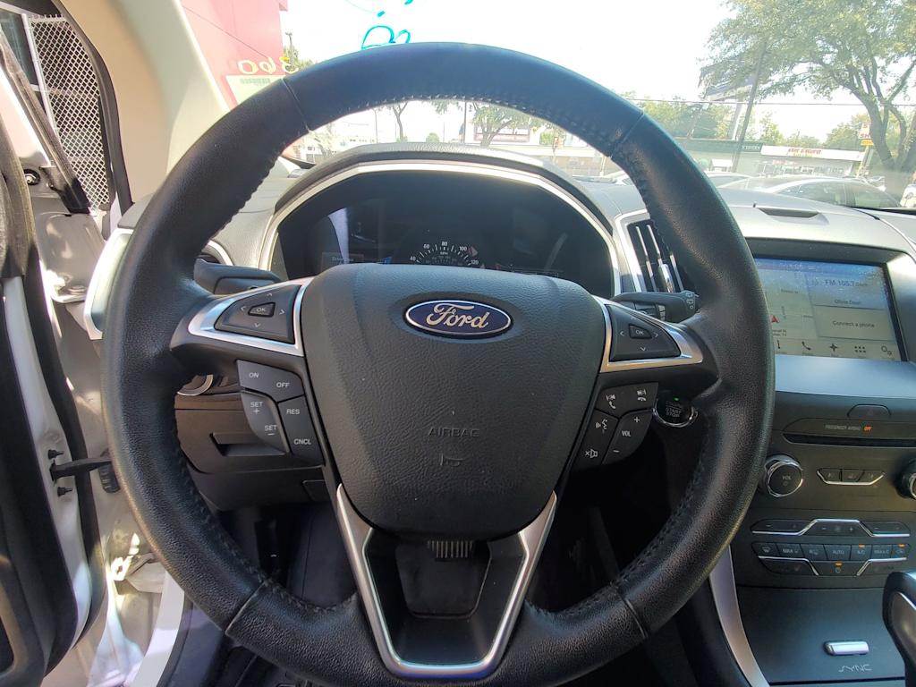 Thumbnail: 2016 Ford Edge - 10